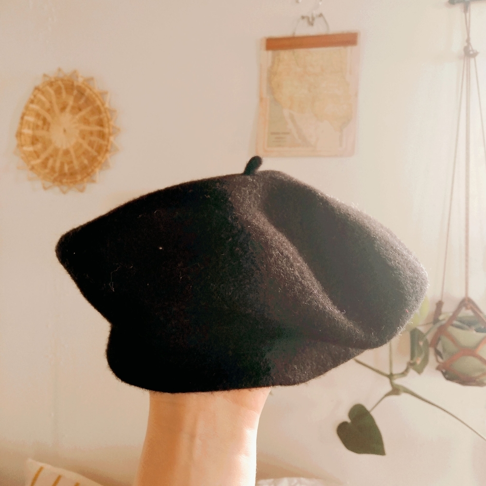 Wool Beret Hat - Picture 1 of 5